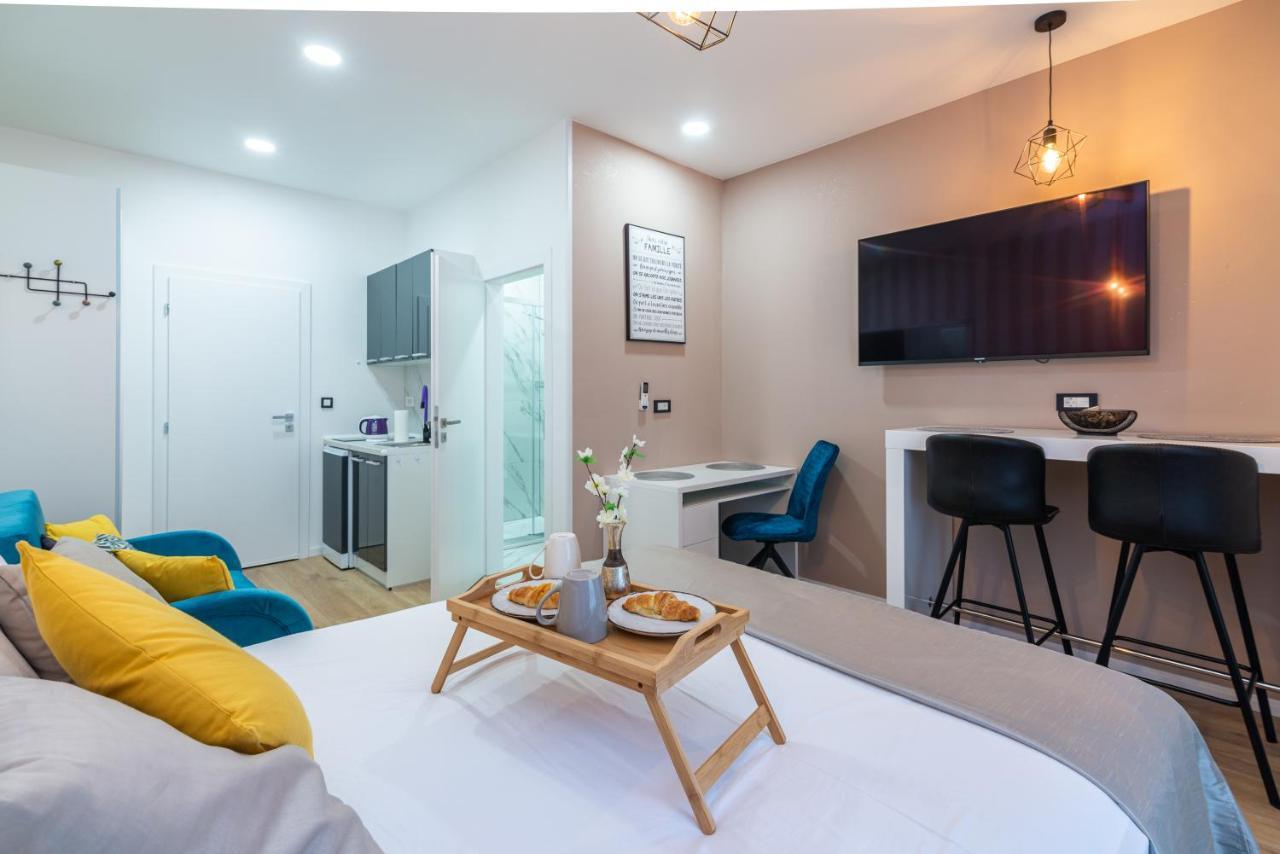 Apartments & Rooms Six リエカ エクステリア 写真