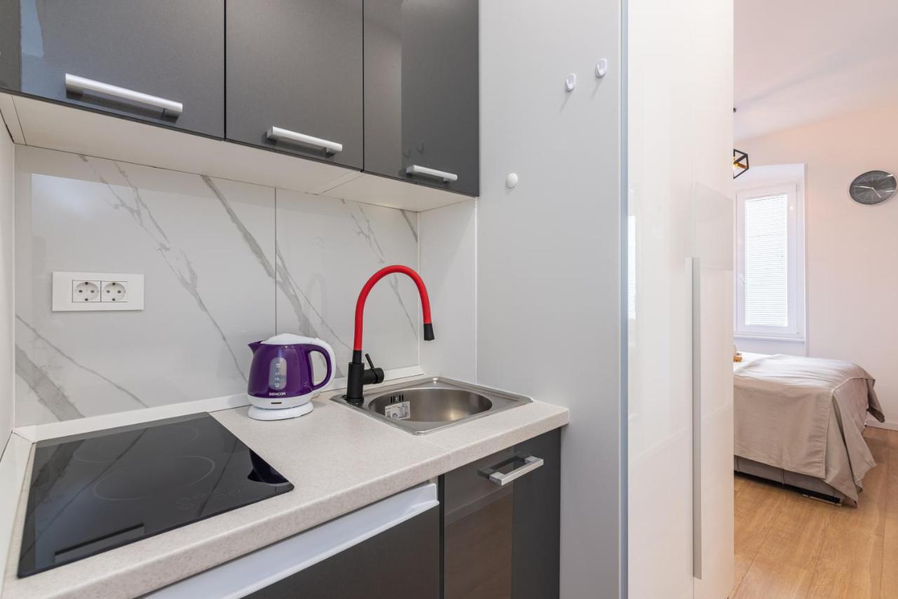 Apartments & Rooms Six リエカ エクステリア 写真
